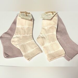 Lemon Woman’s Quarter Socks Plant Base Dye Set of 4 NWT